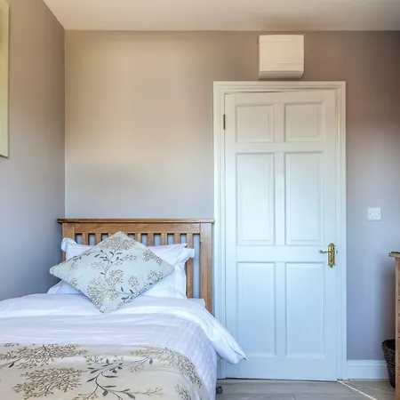 Tintawn House * Sandyford