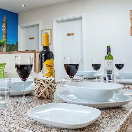 Tintawn House Guest house Sandyford